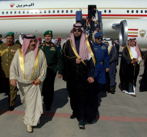 وصول الملك حمد بن عيسى ال خليفة ملك مملكة البحرين للمشاركة في التشييع