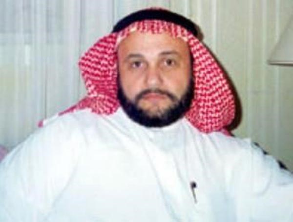 صورة : وفاة الكاتب في "الأنباء" الدكتور محمد الهرفي بحادث مروري.. و آخر تغريداته في نعي الملك عبد الله