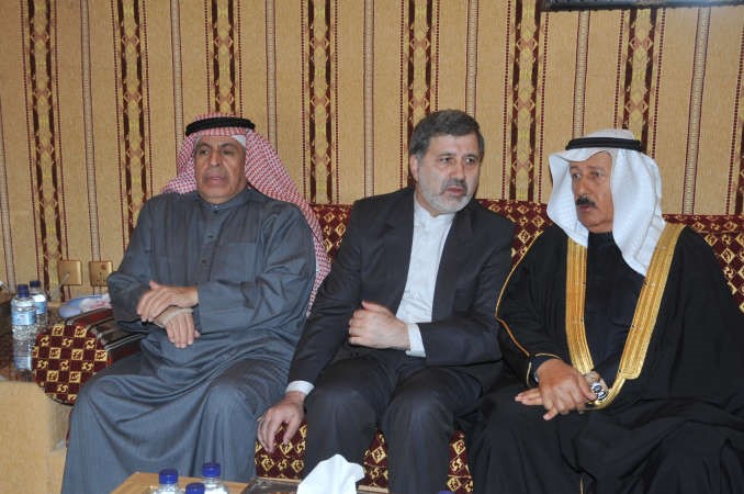 جواد بوخمسين والسفير الايراني علي رضا عنايتي يقدمان التعازي ﻿