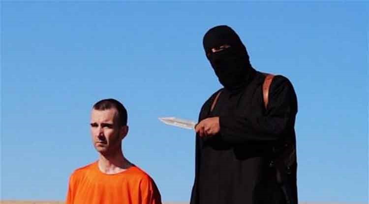 بالصور.. فريق كرة قدم بريطاني ساعد داعش في فيديوهات النحر