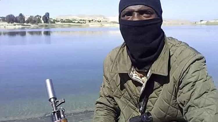 بالصور.. فريق كرة قدم بريطاني ساعد داعش في فيديوهات النحر
