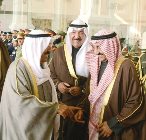 صاحب السمو الامير يتلقى التهاني من جاسم الخرافي والشيخ جابر العبدالله