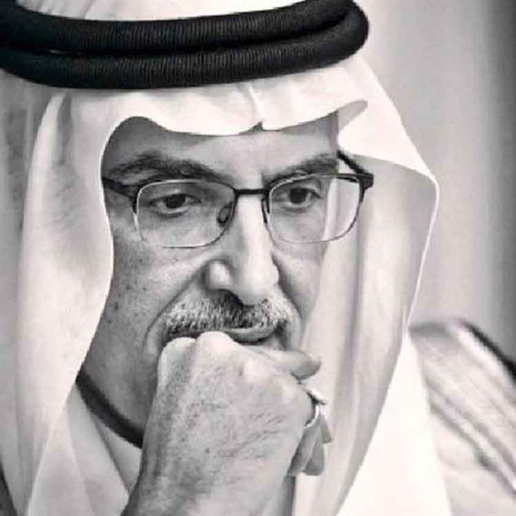 بالفيديو.. مرثيةٌ تقطر حزناً للأمير بدر بن عبدالمحسن في الملك عبدالله