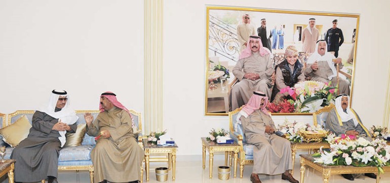 صاحب السمو الامير الشيخ صباح الاحمد وسمو ولي العهد الشيخ نواف الاحمد والشيخ مشعل الاحمد وسمو الشيخ جابر المبارك