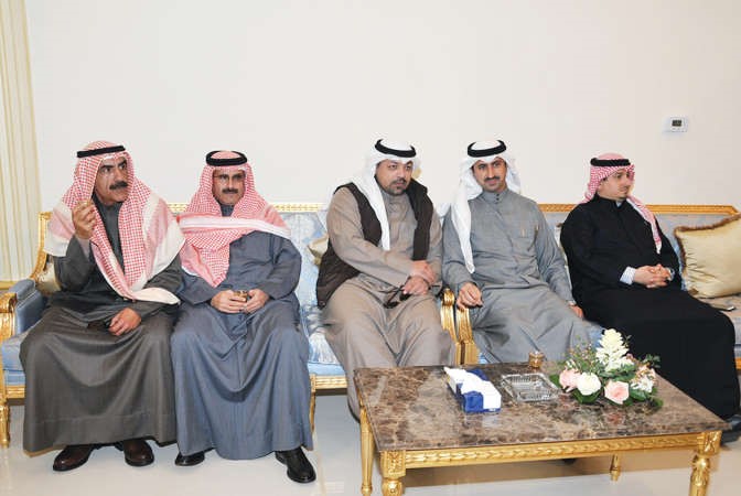  الشيخ مبارك الدعيج والشيخ مبارك الفيصل وعدد من الشيوخ
