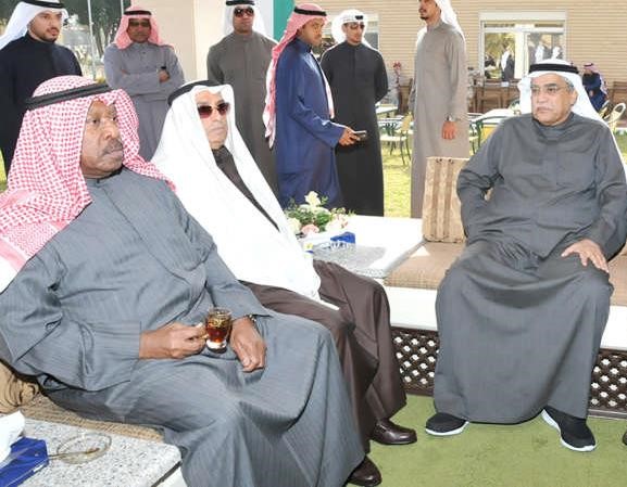 الشيخ علي الخليفة والشيخ علي العبدالله مع الحضور