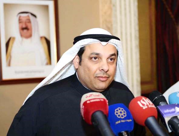 يعقوب الصانع متحدثاالى وسائل الاعلام
