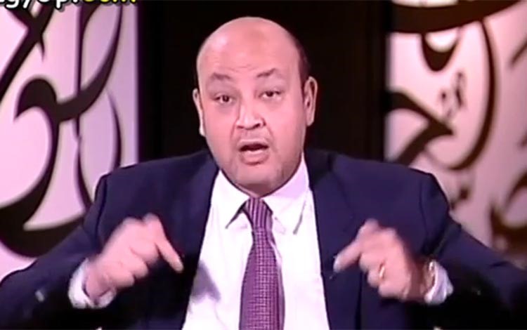 بالفيديو.. عمرو أديب بعد اصابته بجرح في رأسه بحادث مروري: "عيال مش متربية وقفوا يصوروني وما ساعدونيش"