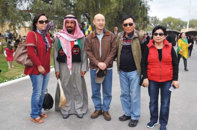 الشيخ علي الجابر مرحبا بضيوفه
