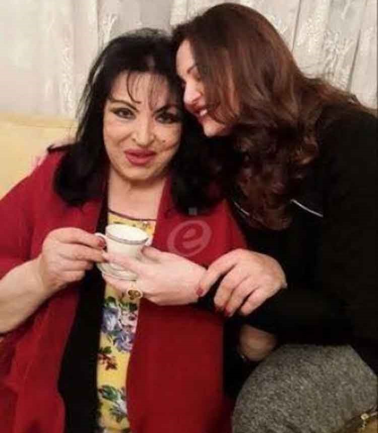 بالصور.. سميرة توفيق تظهر بعد غياب طويل.. شاهد كيف اصبحت ؟