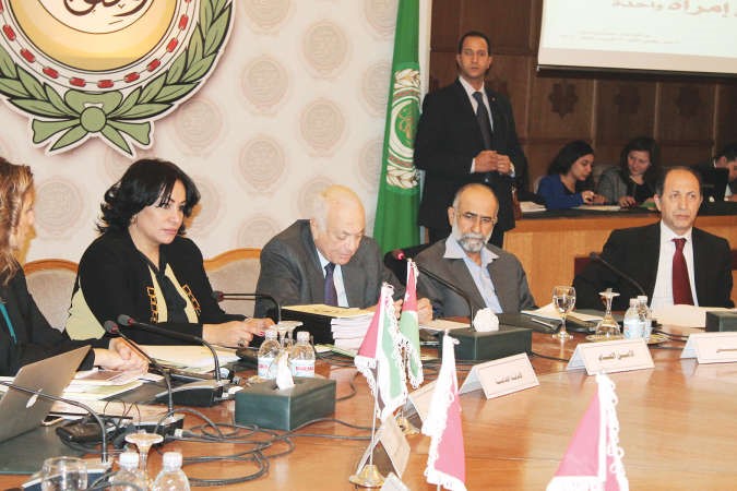 د نبيل العربي مشاركا في الاجتماع﻿