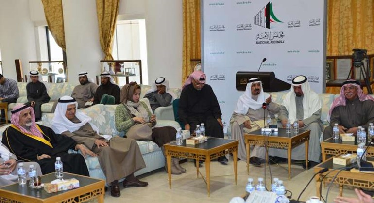 الوزراء والنواب السابقون في قاعة الاحتفالات الكبرى في مجلس الامة﻿
