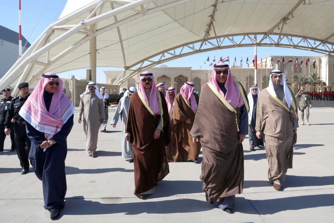  الشيخ صباح الخالد مغادرا الى السنغال 