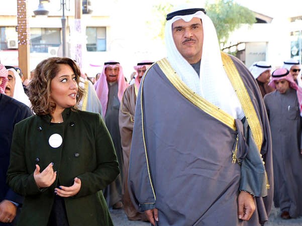 الشيخ سلمان الحمود خلال جولته ضمن فعاليات مهرجان المباركية الداعم للانشطة الشبابية الكويتية ﻿