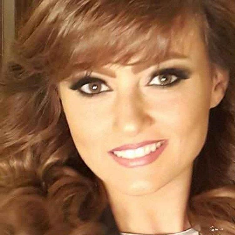 بالصور.. بشرى تفاجىء جمهورها بتغيير لون حواجبها وتسريحة شعر جديدة