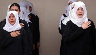 يوم الحجاب العالمي.. دعوة لجميع النساء لتجربة ارتداء غطاء للرأس
