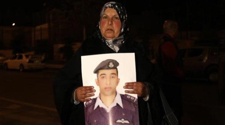 والدة الطيار الاردني معاذ الكساسبة