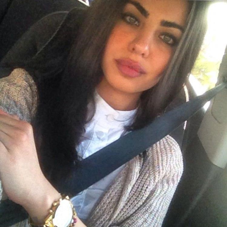 بالصور.. هل تكون هذه اللبنانية أجمل طبيبة في العالم؟ تعرف عليها 