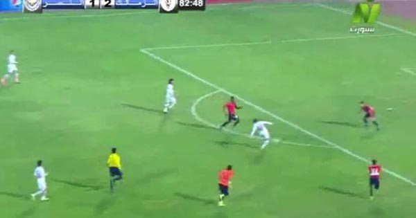 بالفيديو..لاعب مصري يهدر فرصة خيالية أمام المرمى الخالي! 