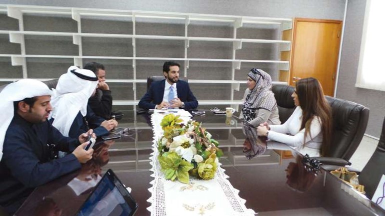 د محمد الهاجري خلال المؤتمر الصحافي﻿
