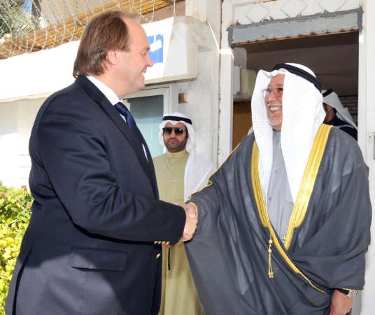 الشيخ علي الجراح ينقل تعازي صاحب السمو بوفاة رئيس المانيا السابق ريتشارد فايتساكر 