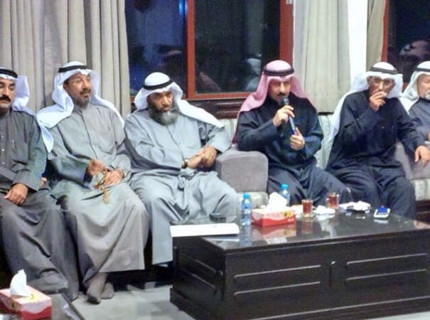 جانب من الحضور في الديوانية﻿