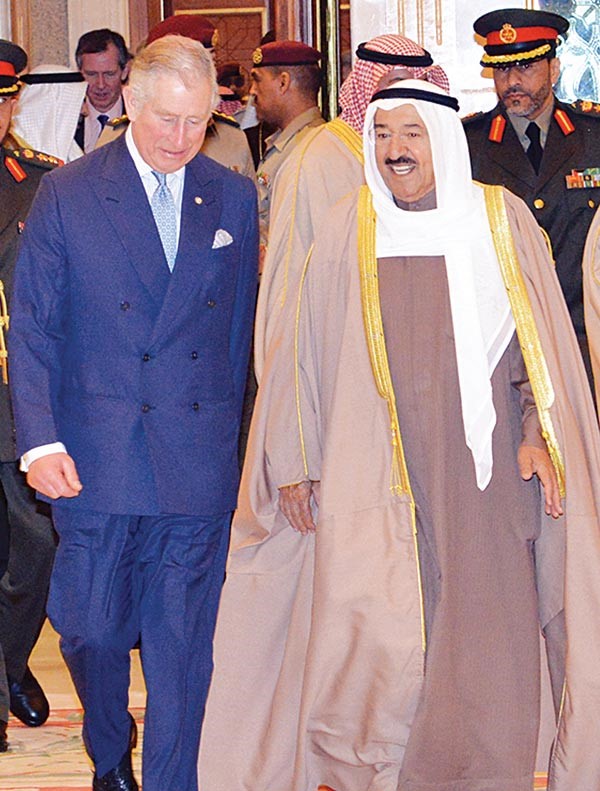 صاحب السمو الامير الشيخ صباح الاحمد مرحبا بولي العهد البريطاني الامير تشارلز خلال حفل الغداء