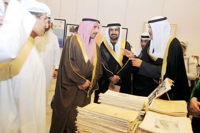 وثائق قديمة لتاريخ الكويت وحديث بين الغانم والحمود ﻿