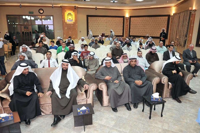 متعب العتيبي ود طارق السويدان خلال اللقاء	اسامة ابوعطية﻿