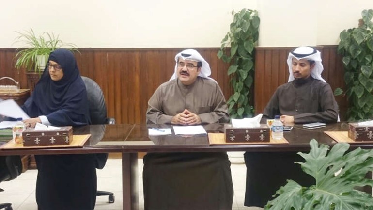 طارق الدويسان وخولة الشايجي وسلطان العنزي خلال المؤتمر الصحافي﻿