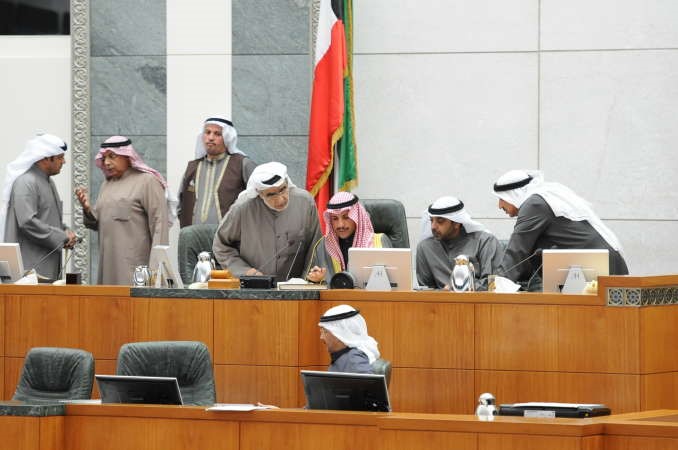 رئيس مجلس الامة مرزوق الغانم وعدنان عبدالصمد والشيخ محمد العبدالله ودعبد الحميد دشتي والشيخ خالد الجراح وفيصل الكندري على المنصة﻿