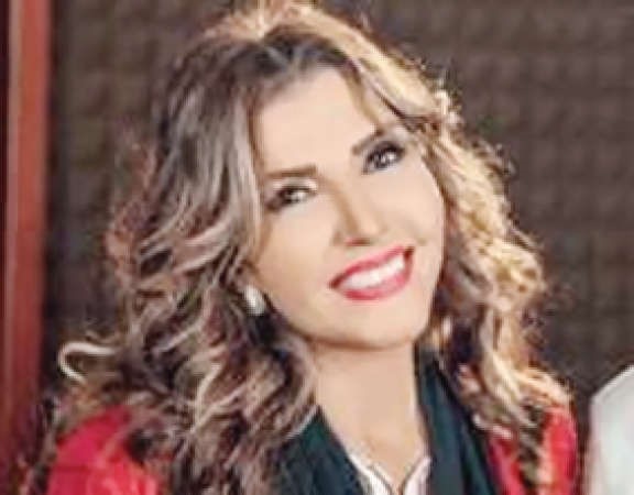 الفنانة نادية مصطفى