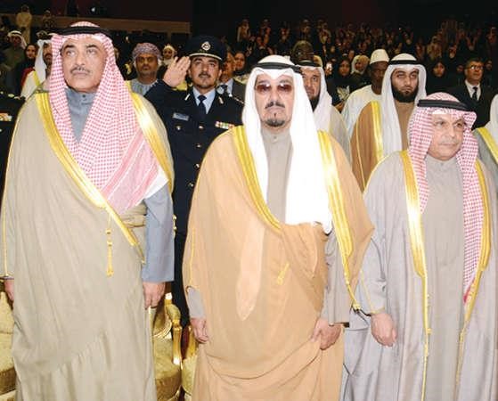 الشيخ صباح الخالد والشيخ خالد الجراح والشيخ احمد العبدالله