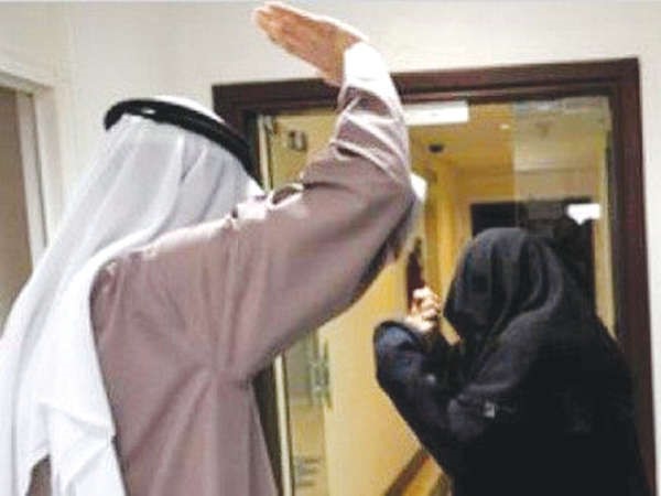 العويد: تغاضوا قليلاً عن تقصير بعضكم تجاه بعض وتغافلوا عما تسمعون من كلمات تؤذيكم