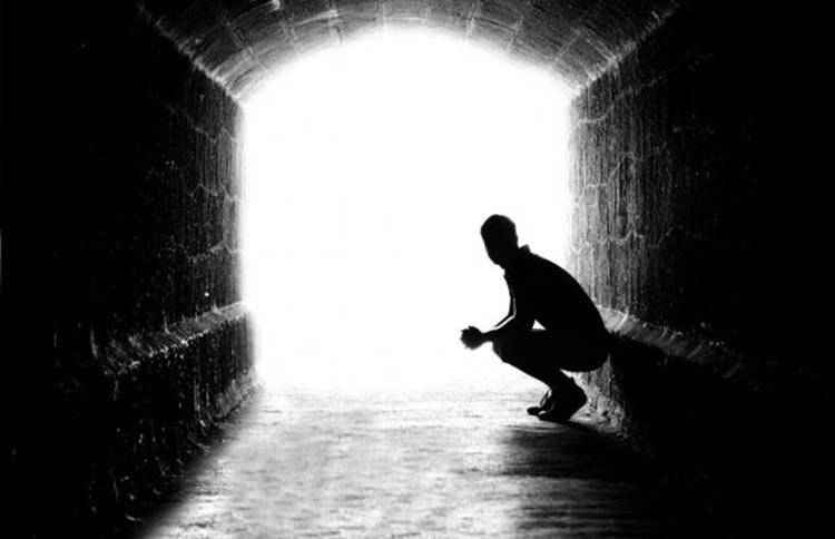 لبناني مثلي جنسياً تزوج شقيقة "عشيقه" ليخلو له الجو معه !