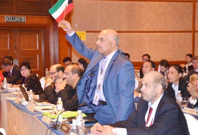 اسماعيل الغانم خلال الانتخابات ﻿