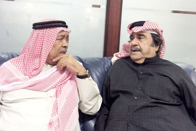 العملاقان عبدالحسين عبدالرضا وسعد الفرج في مطار دبي
