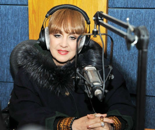 الفنانة القديرة شيرين