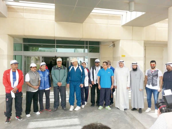 الوزير د علي العبيدي ومسؤولو المستشفى الصدري وعدد من الحضور﻿