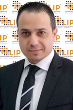 ياسر عزيز﻿