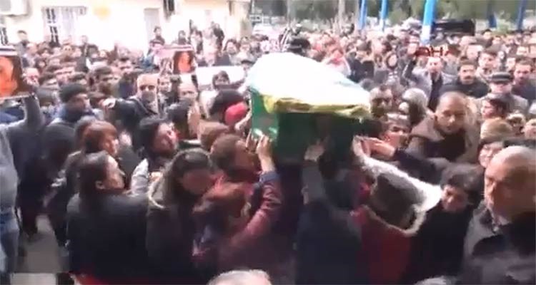 فيديو.. طالبة تطعن حتى الموت لمقاومتها سائق حافلة حاول اغتصابها بتركيا