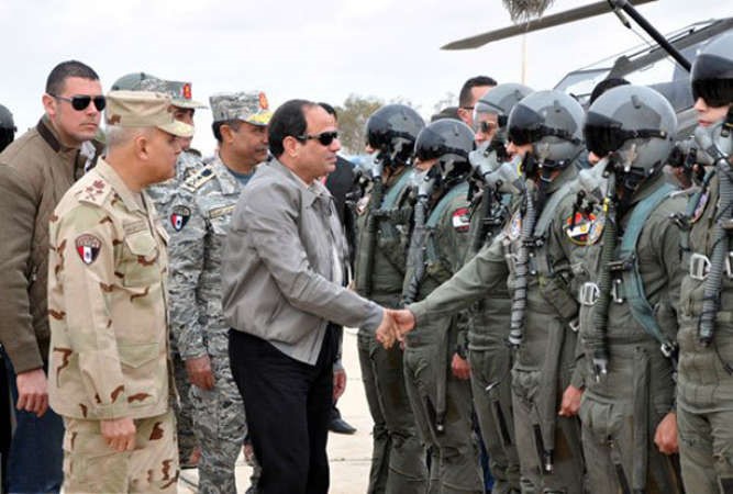 صورة ماخوذة من موقع اليوم السابع للرئيس المصري عبدالفتاح السيسي يتفقد القوات الجوية على الحدود المصرية - الليبية