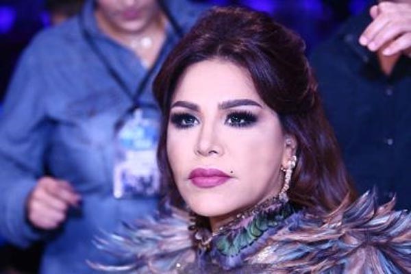 بالصور.. أحلام تنشر صورها في باريس بـ "لوك" هيفاء