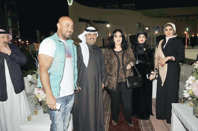 الشيخ دعيج الخليفة والشيخة امل الحمود ومها القلاف وعدد من الحضور 	اسامة عطية﻿