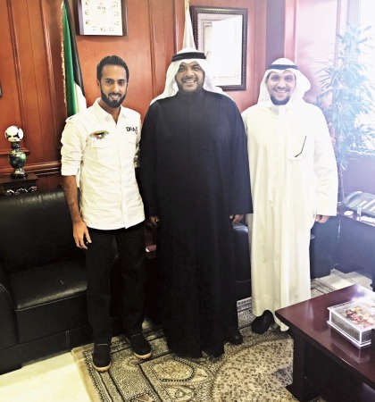 الشيخ احمد المنصور مستقبلا مشاري الظفيري وسيف المطيري 