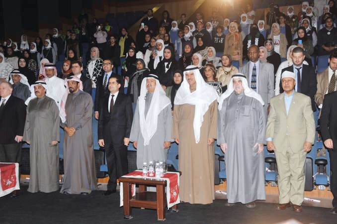 الشيخ سلمان الحمود ودعبدالله البعيجان وعبدالله الغنيم وسفيرا تونس والصومال في مقدمة الحضور محمد هاشم