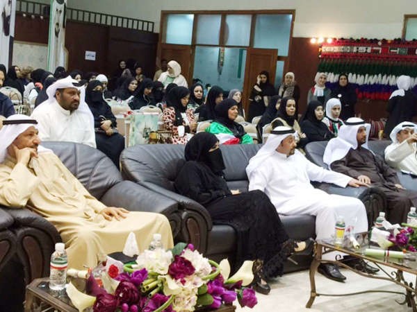 صلاح الشيخ وفايزة الفيلكاوي يتقدمان الحضور في مهرجان من كسب يدي﻿