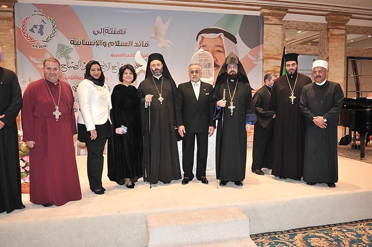 حوحو مع عدد من مهنئيه