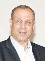 حاتم زكريا ﻿
