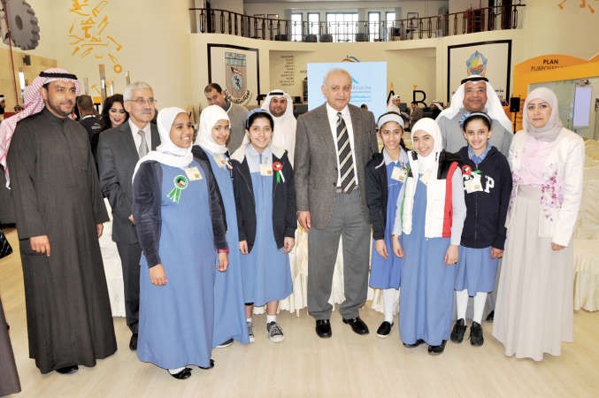  ومتوسطا بعض الطالبات في المركز احمد علي
